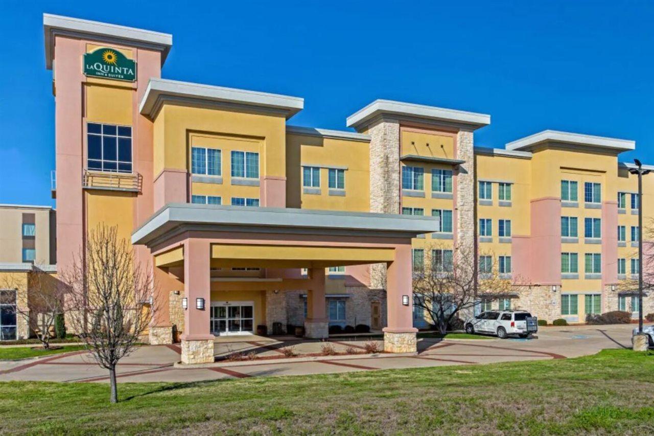 La Quinta Inn & Suites By Wyndham Ft Worth-Burleson Extérieur photo