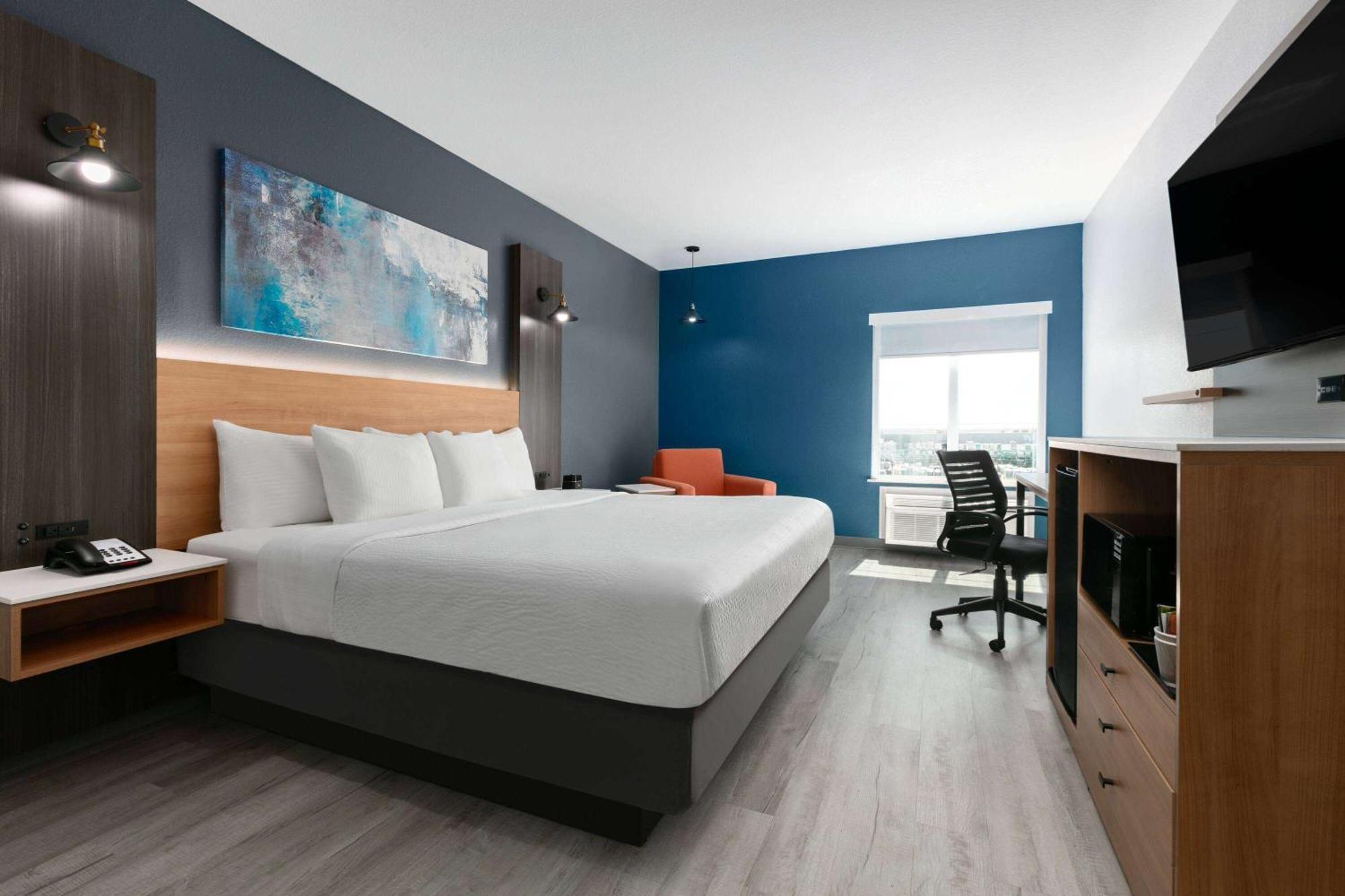 La Quinta Inn & Suites By Wyndham Ft Worth-Burleson Extérieur photo